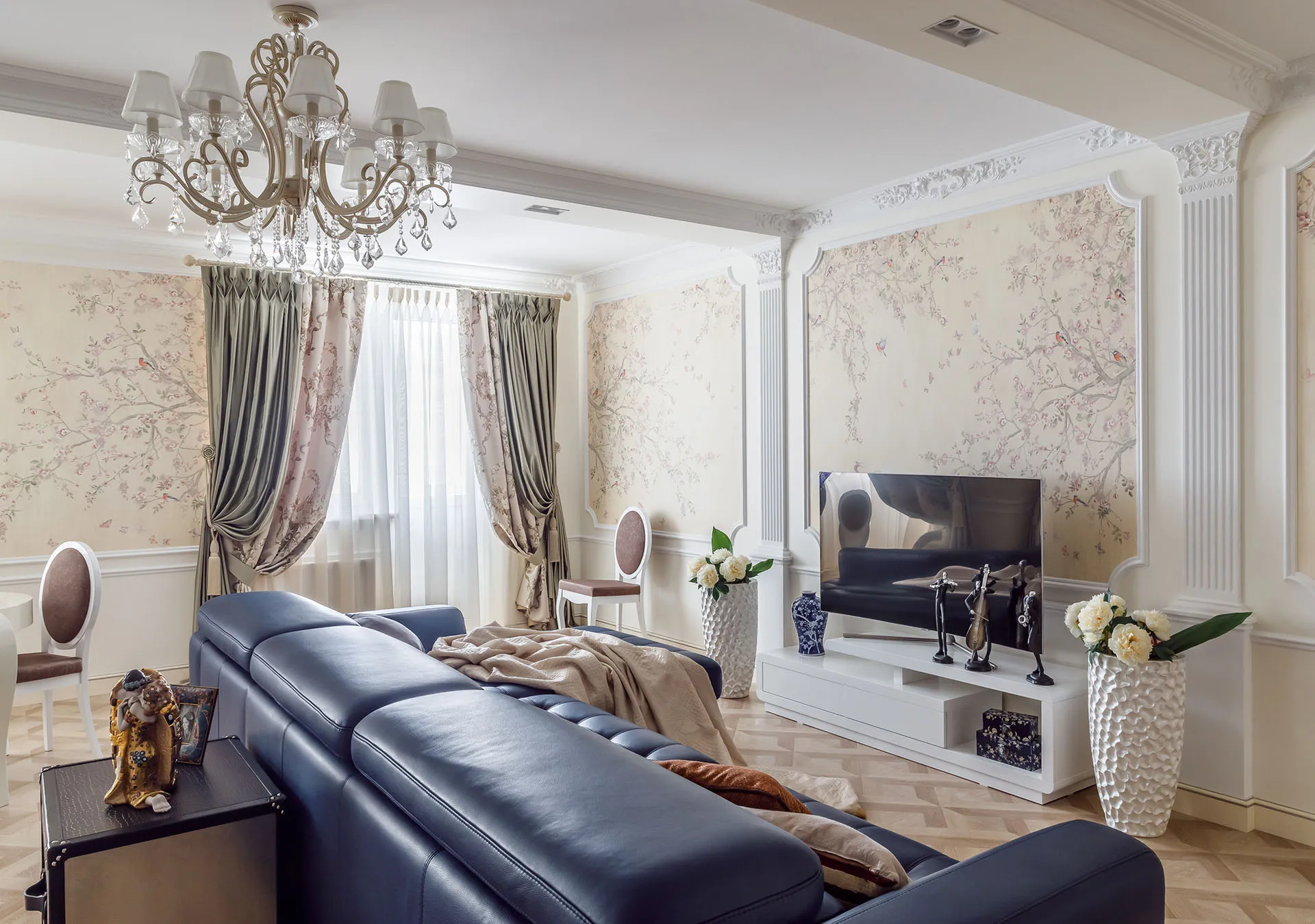 Элитные апартаменты c Maytoni