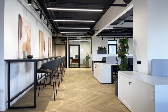 Освещение в офисах Space 1