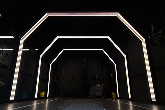 Геометрия света в МФЦ придорожного обслуживания Екатеринбурга