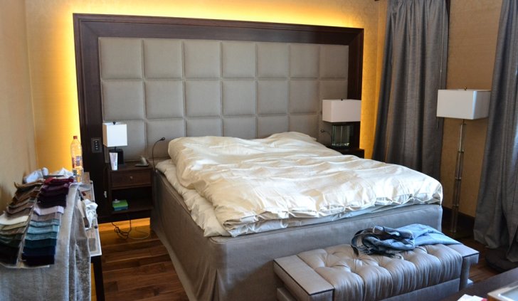 Светодиодная подсветка изголовья кровати