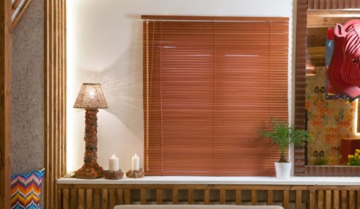 Светодиодная подсветка стен дачного дома