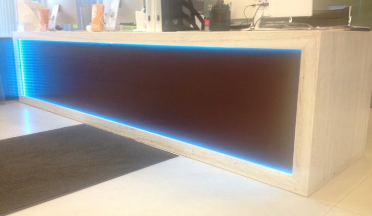 Стойка ресепшена с подсветкой светодиодной лентой Arlight