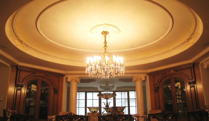 Светодиодная закарнизная подсветка в столовой