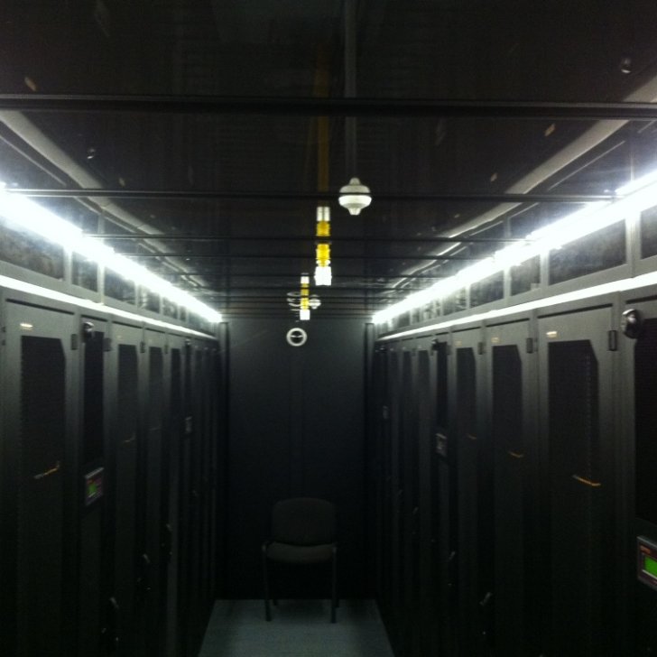 Светодиодное освещение серверной на основе светодиодной ленты Arlight