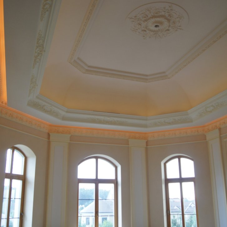 Светодиодная подсветка в зале