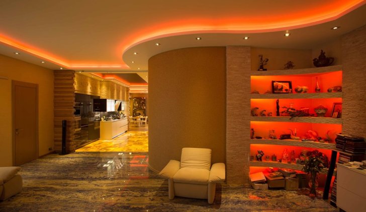 Подсветка в гостиной и коридоре светодиодной лентой Arlight