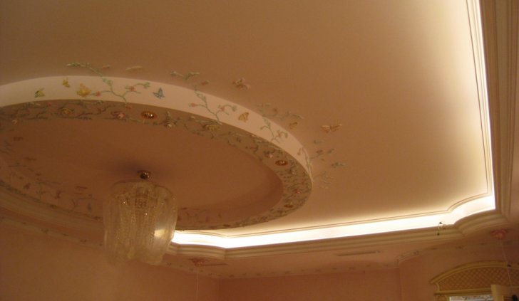 Закарнизная светодиодная подсветка в столовой