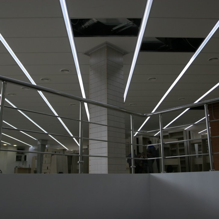 Эффект сплошных световых линий