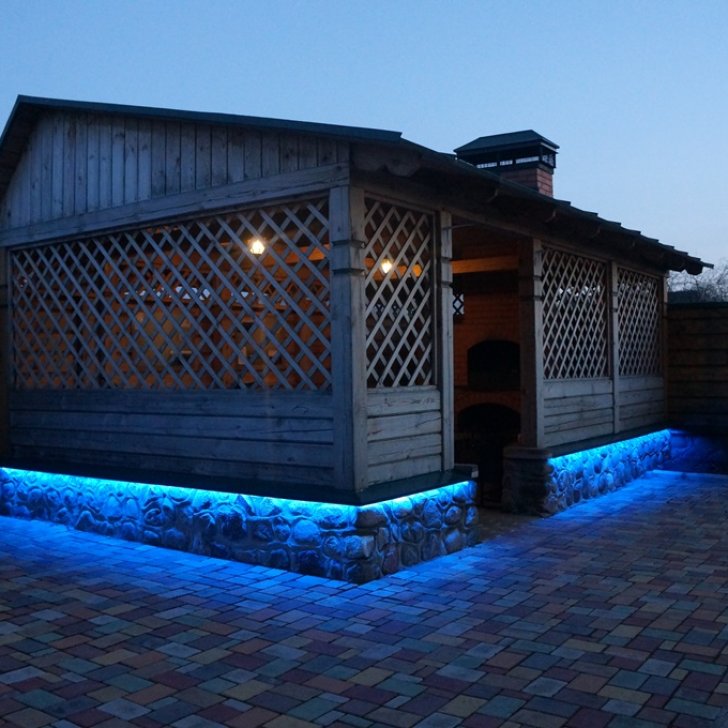 Уличная подсветка герметичной RGB лентой Arlight