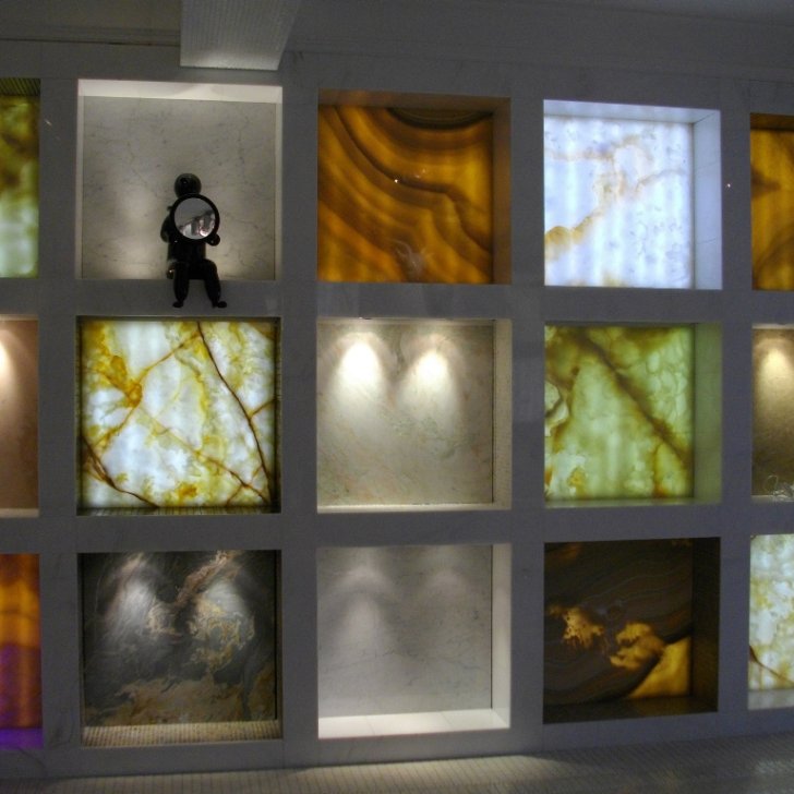 Ниши из оникса со светодиодной подсветкой