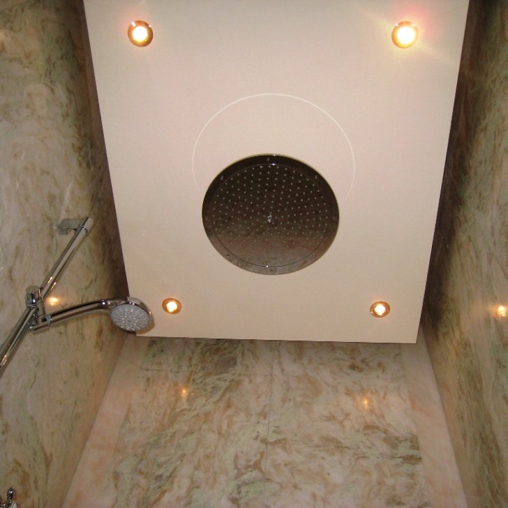 Точечные светильники со светодиодными лампами Arlight для освещения в душевой