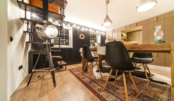 Интерьер загородного дома со светодиодным освещением