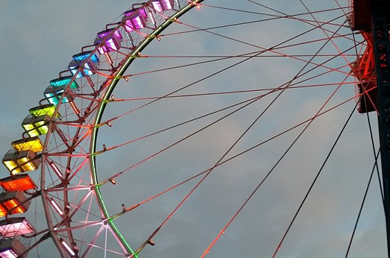 Многоцветная светодиодная подсветка колеса обозрения