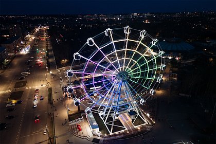 Колесо обозрения в центральной части г.Киров