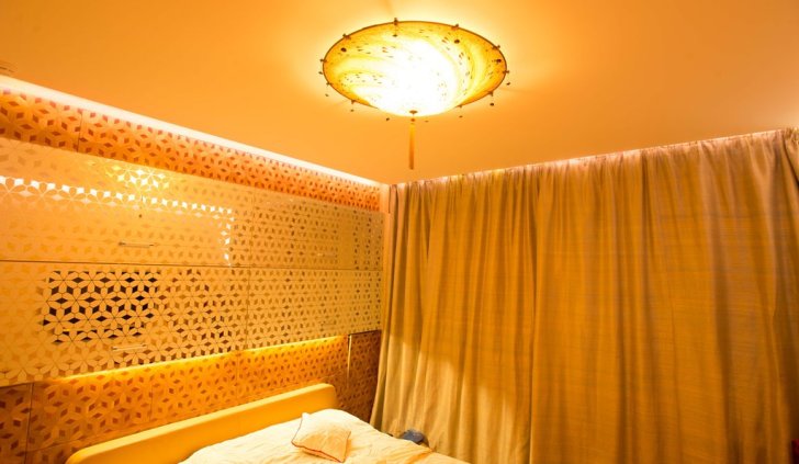 Светодиодная закарнизная подсветка в спальне