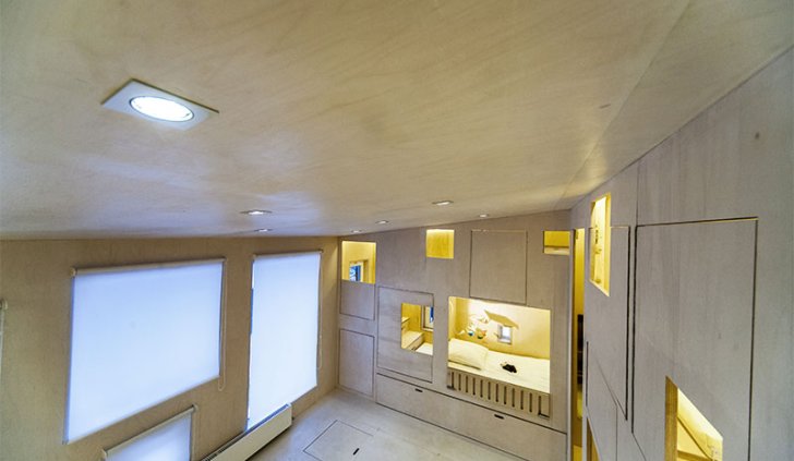 Необычная детская со светодиодной подсветкой