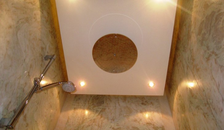 Душ с контурной светодиодной подсветкой