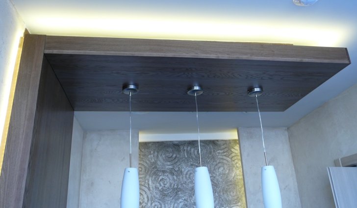 Закарнизная подсветка и подсветка ниши в VIP-зале ресторана