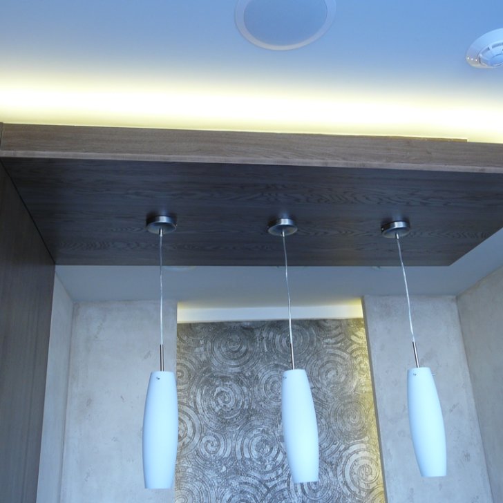 Закарнизная подсветка и подсветка ниши в VIP-зале ресторана