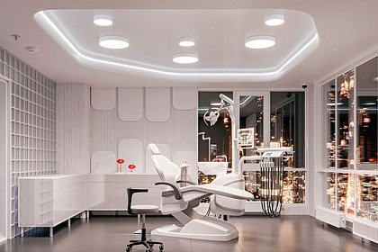 Светильники с функцией аварийного освещения в стоматологии