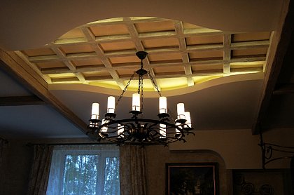 Светодиодная подсветка в загородном доме