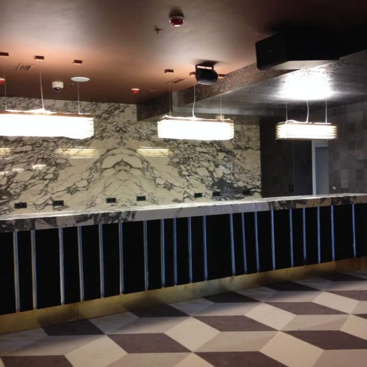 Светодиодное освещение зоны касс кинотеатра