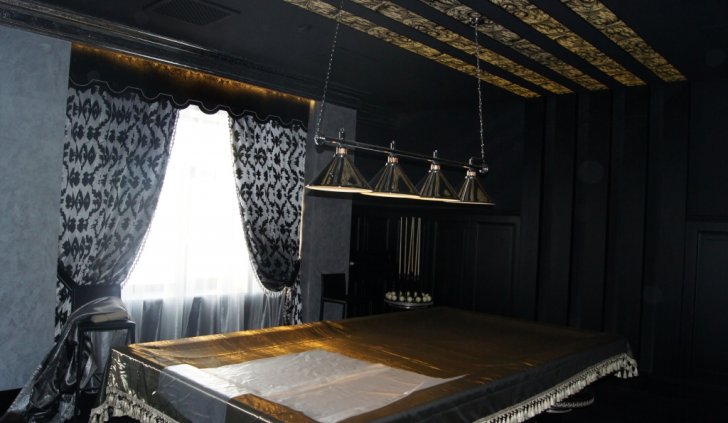 Подсветка штор в сочетании с витражной подсветкой с использованием светодиодной ленты Arlight