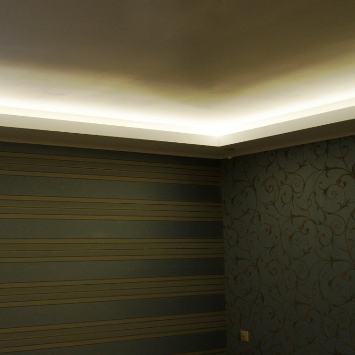 Светодиодная лента Arlight для скрытой подсветки в комнате