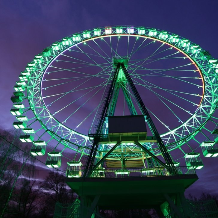 Подсветка колеса обозрения светодиодным оборудованием торговой марки Arlight