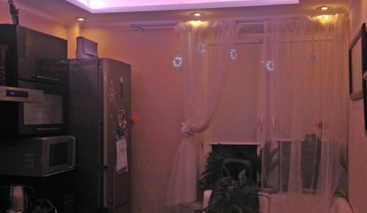 Многоцветная светодиодная подсветка кухни