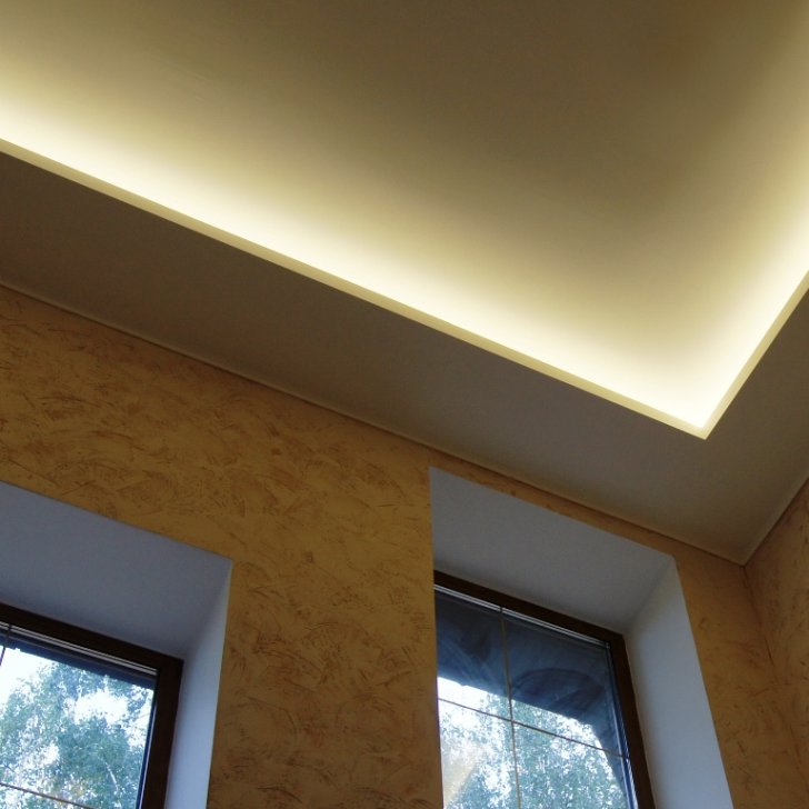 Светодиодное освещение лестничного хола