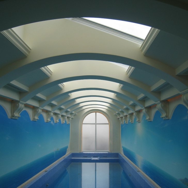 Дополнительное освещение бассейна светодиодной лентой Arlight