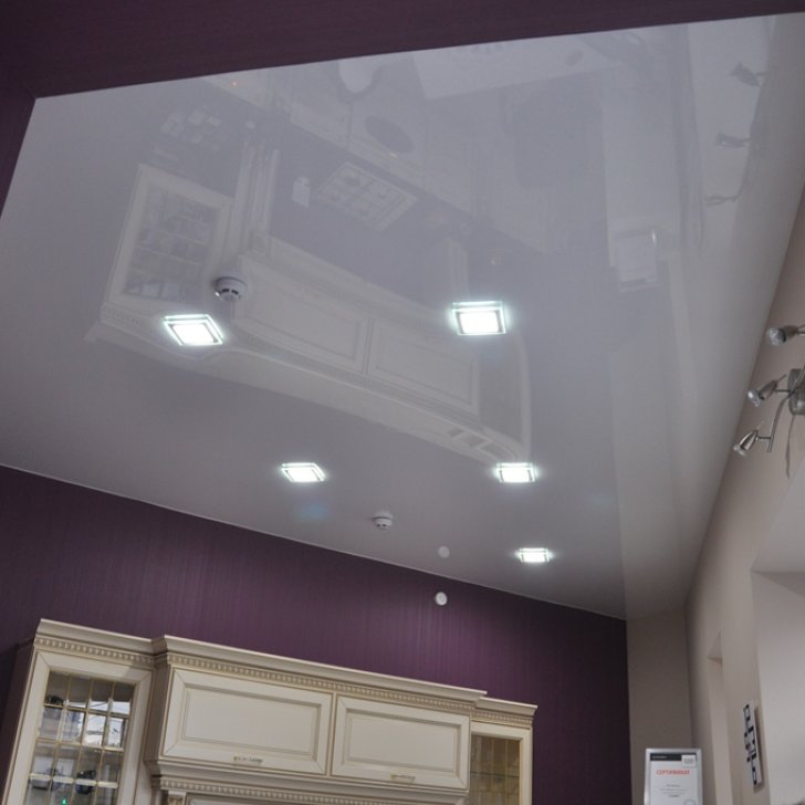 Освещение кухни светодиодными светильниками Arlight, установленными в натяжном потолке