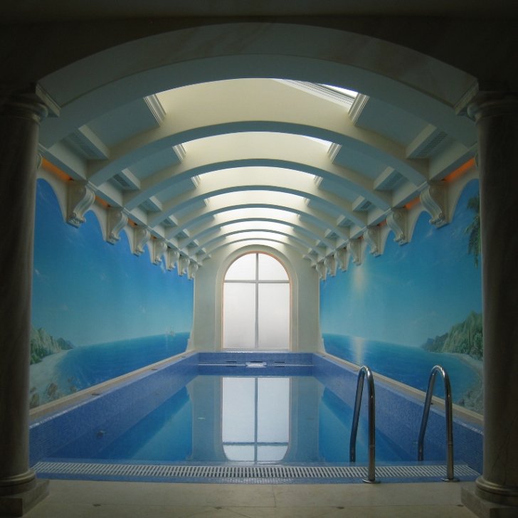 Скрытая светодиодная подсветка в бассейне