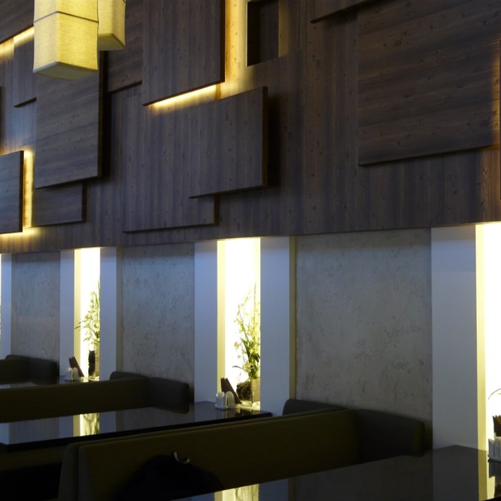 Светодиодная декоративная подсветка и светодиодное основное освещение в ресторане