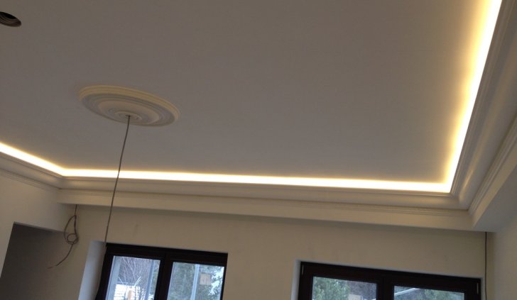 Спальная со светодиодной закарнизной подсветкой