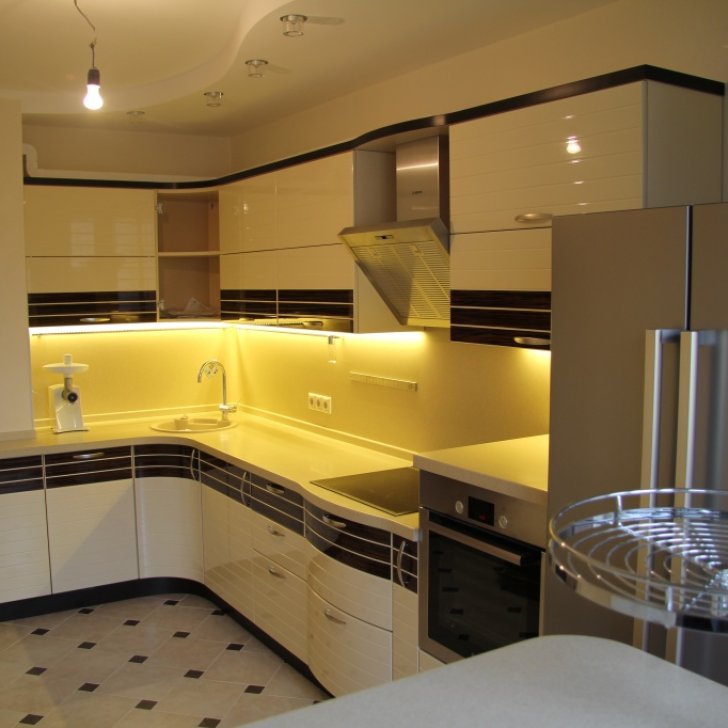 Подсветка рабочей поверхности на кухне с использованием светодиодной ленты Arlight и алюминиевого профиля