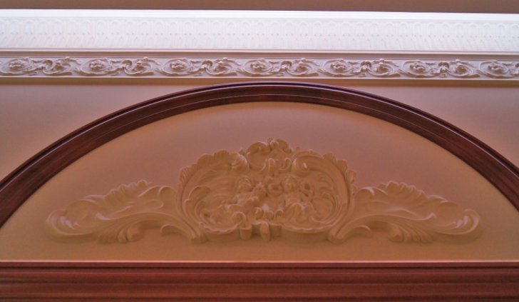 Светодиодное освещение дверного проема в коридоре