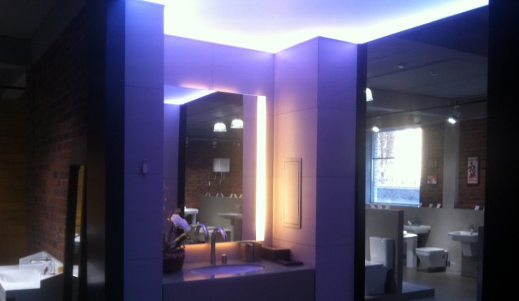 Вариант освещения санузла светодиодной лентой Arlight