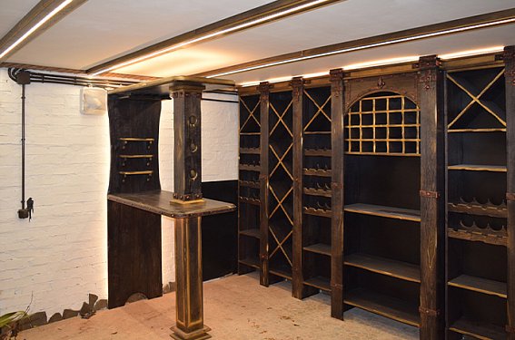 LED освещение в винном погребе