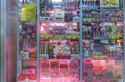 Светодиодная подсветка витрин магазинов