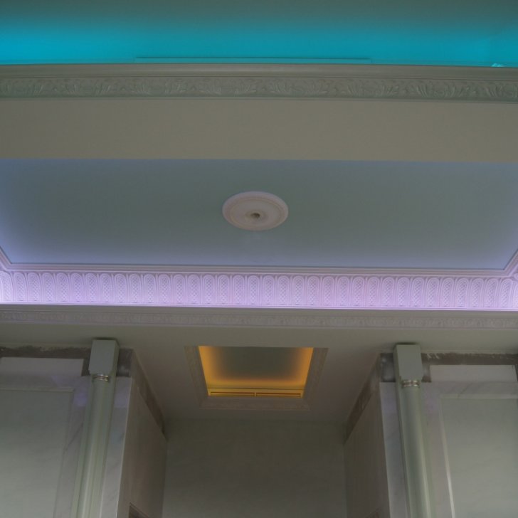 Зонирование гостиной светодиодной лентой Arlight