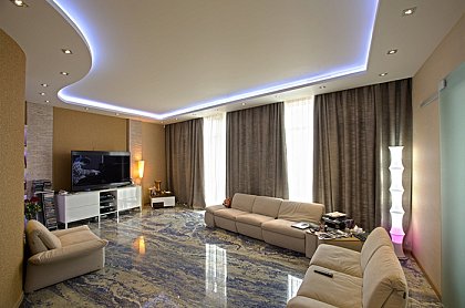 Освещение многоуровневых потолков и пола в квартире