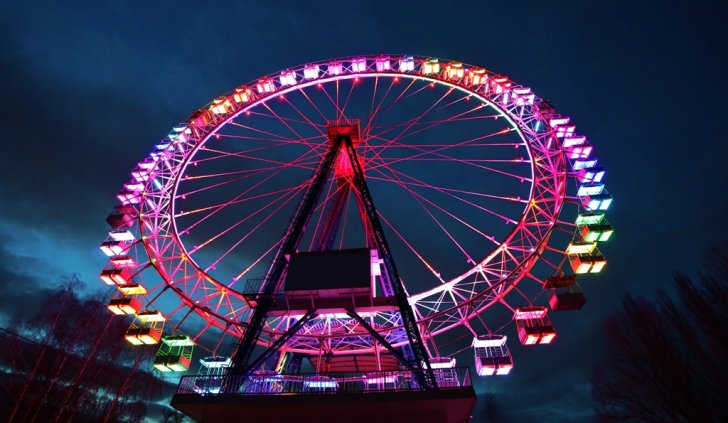 Светодиодная подсветка колеса обозрения со светодинамическими эффектами