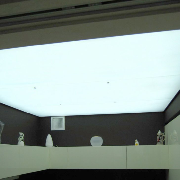 Светопропускающий потолок кухни на основе матового оргстекла и светодиодной ленты Arlight