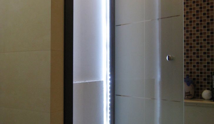 Применение светодиодной ленты Arlight в подсветке шкафчика