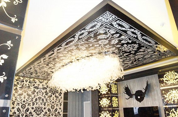 Яркое освещение в элитном Московском оздоровительном центре