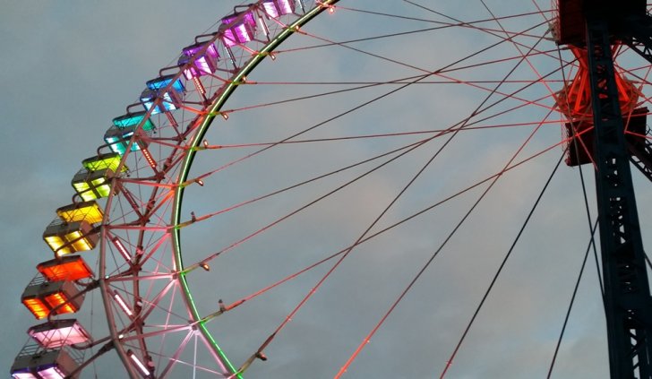 Светодинамическая светодиодная подсветка колеса обозрения