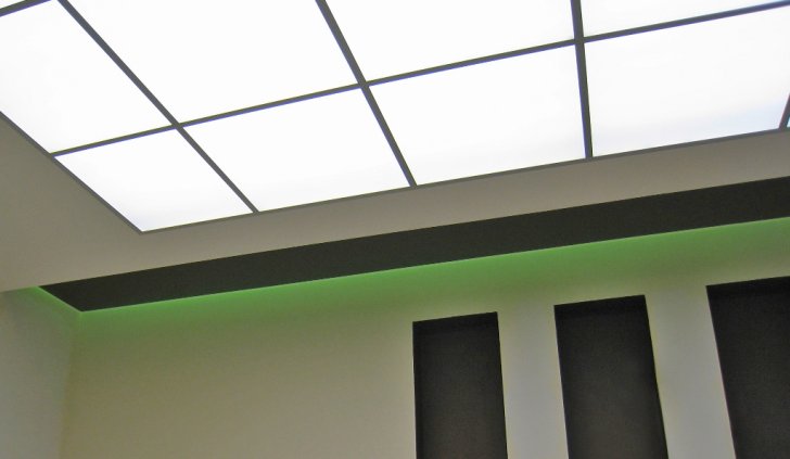 Витражный потолок со светодиодным освещением