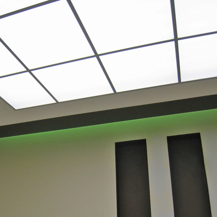 Витражный потолок со светодиодным освещением